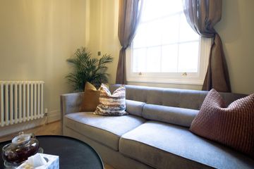 London  Consulting Room CuraRooms Angel image 4