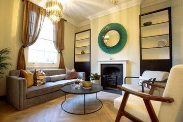 London  Consulting Room CuraRooms Angel image 6