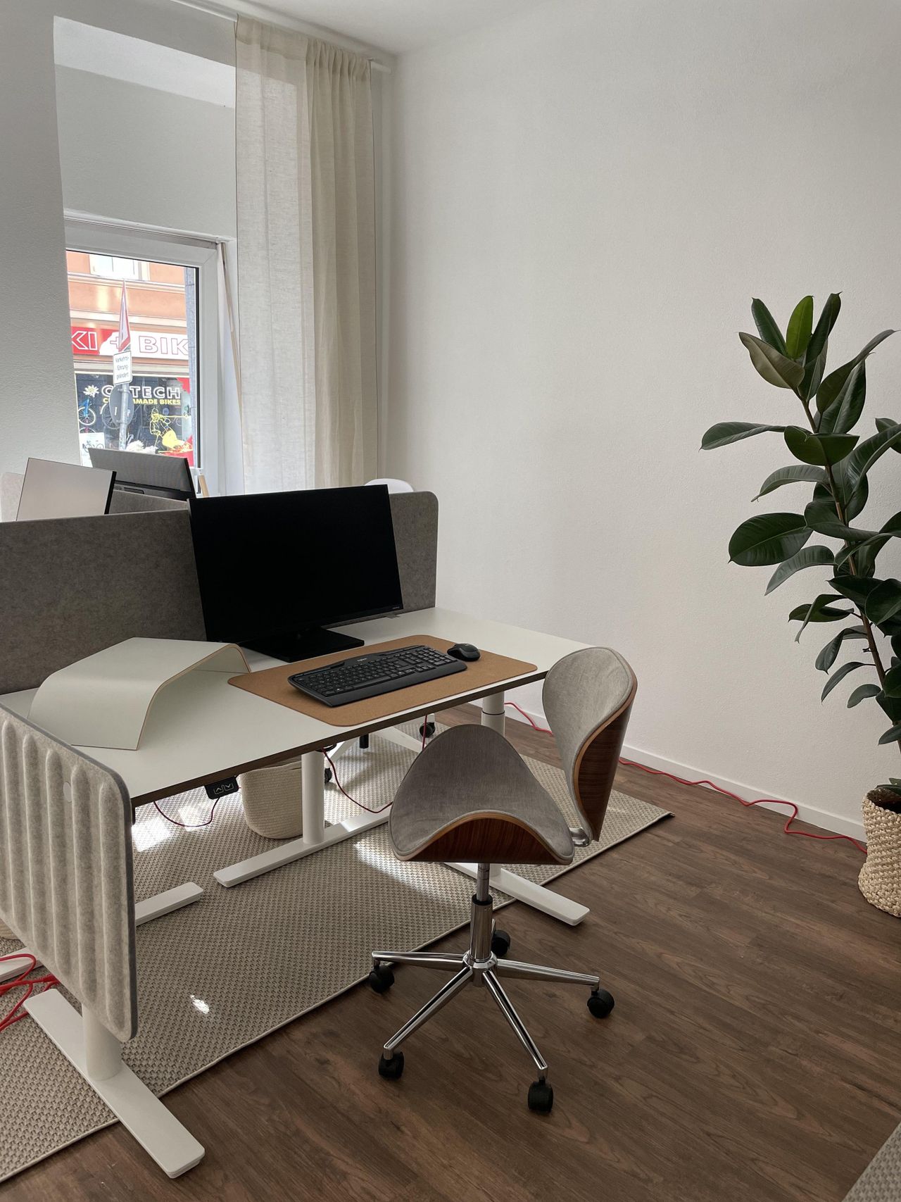 München Mobiles Arbeiten Arbeitsplatz Arbeitsplatz für 1 Person (Desk 5) image 16