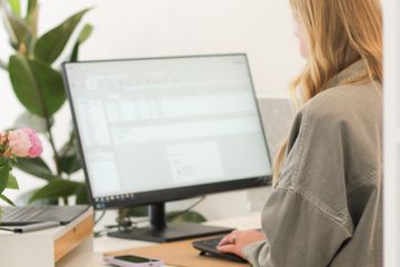 Munich Office desk Vollausgestatteter, klimatisierter Schreibtisch im Heimatoffice 26 (5) image 17