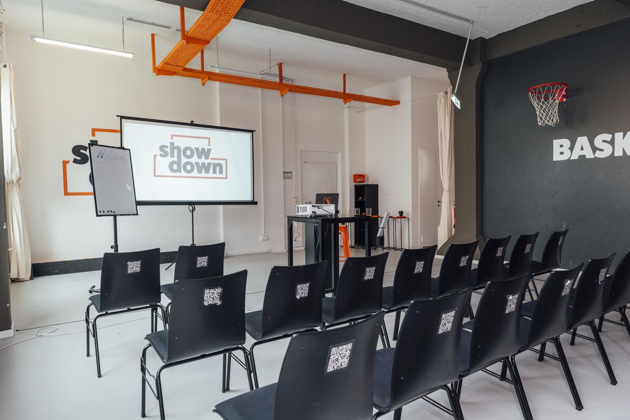 Berlin Kreatives Meeting Corporate event spaces Unique Event Venue with Game Show Experience image 7