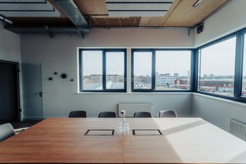 Berlin  Außergewöhnliche Locations Meeting Room CLASSIC image 0