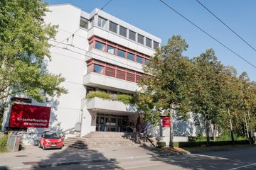 Rest of the World Networking-Event Aula image 4