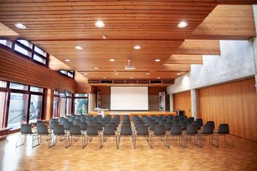 Rest of the World Networking-Event Aula image 2