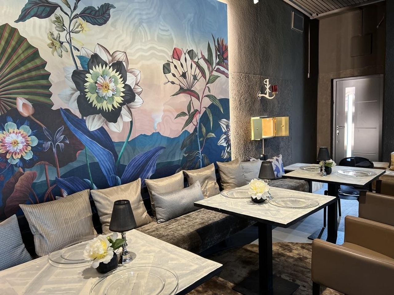 Rest der Welt  Tagungsraum KAPELLE image 1