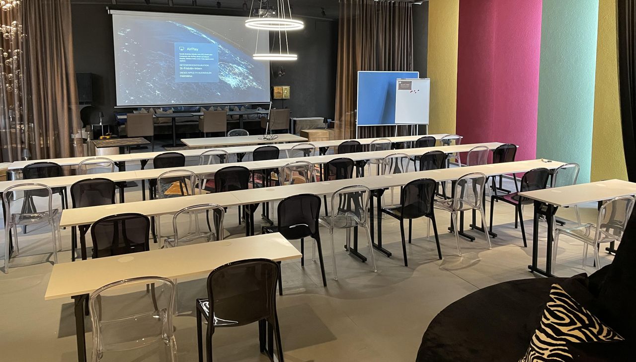 Rest der Welt  Tagungsraum KAPELLE image 8