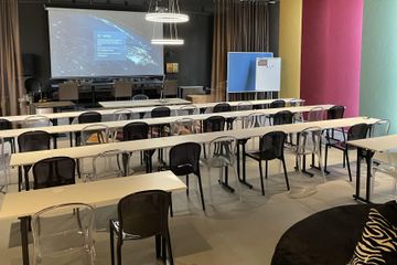 Rest of the World Boardroom KAPELLE image 8