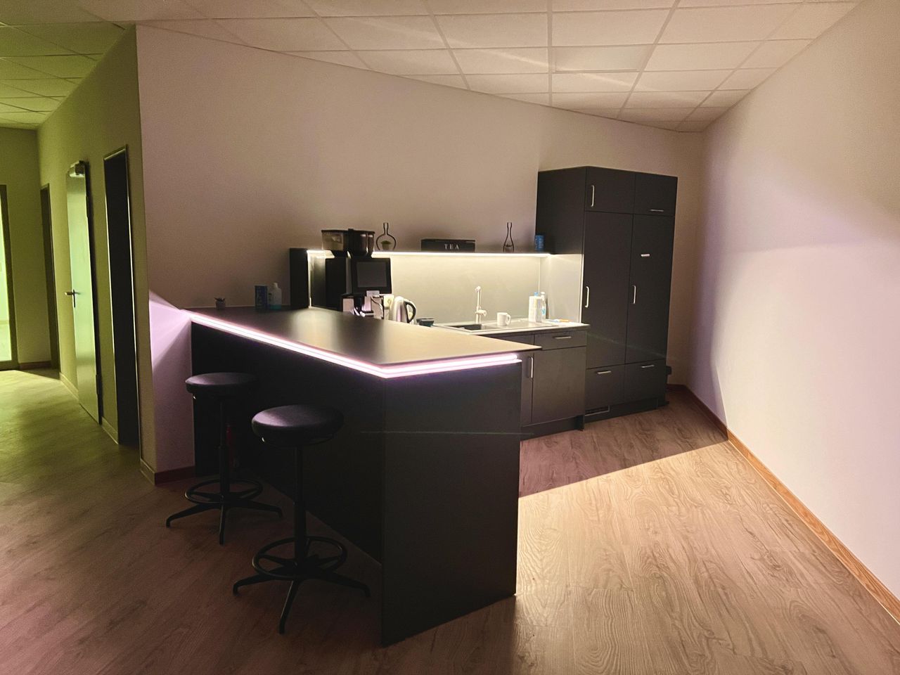 Hanover  Business center Open Space image 3