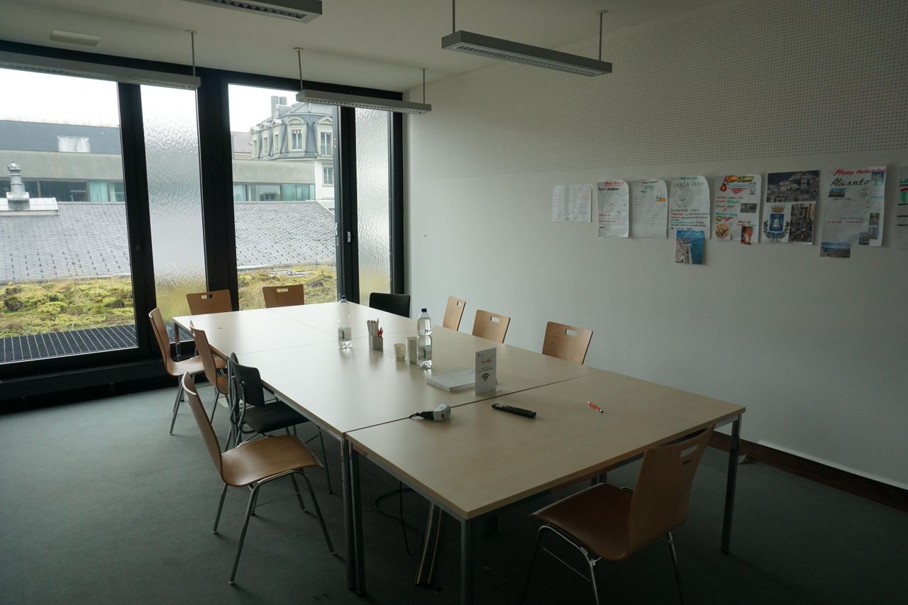 Luzern  Meetingraum Mittleres Zimmer HE image 2
