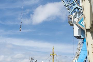 Berlin  Unusual venue Hafenkran Hamburg - Bungee Jumping image 0