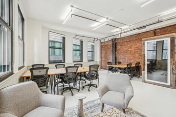 New York Mobile Working Meeting rooms Nomad Meeting Room 301 image 2