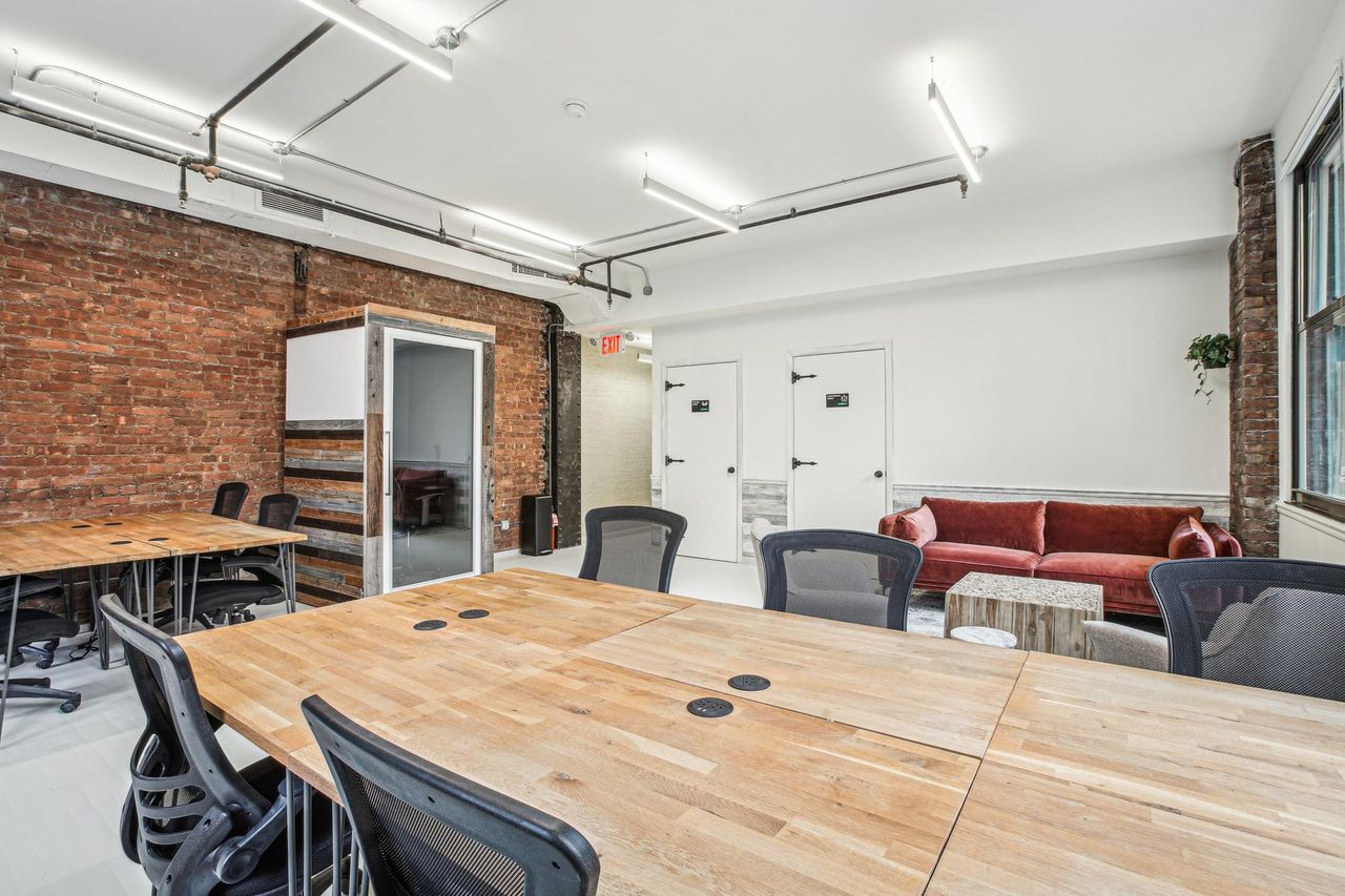New York Mobile Working Meeting rooms Nomad Meeting Room 301 image 4