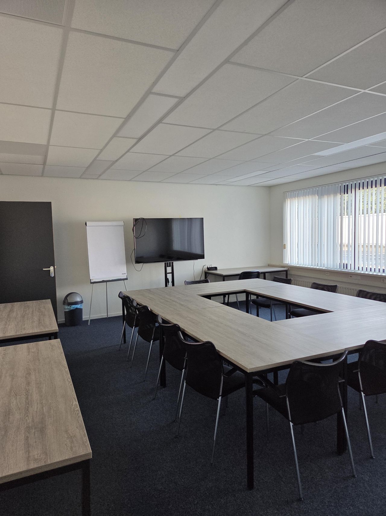 Almelo Offsite meeting Spreekkamers Vergaderruimte 143 image 0