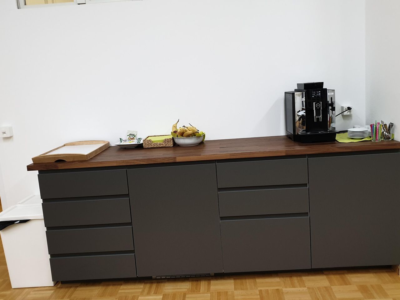 Rest of the World Kundengespräch  Sitzungszimmer image 6