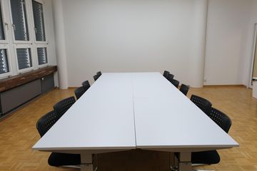 Rest der Welt Kundengespräch Sitzungszimmer image 3