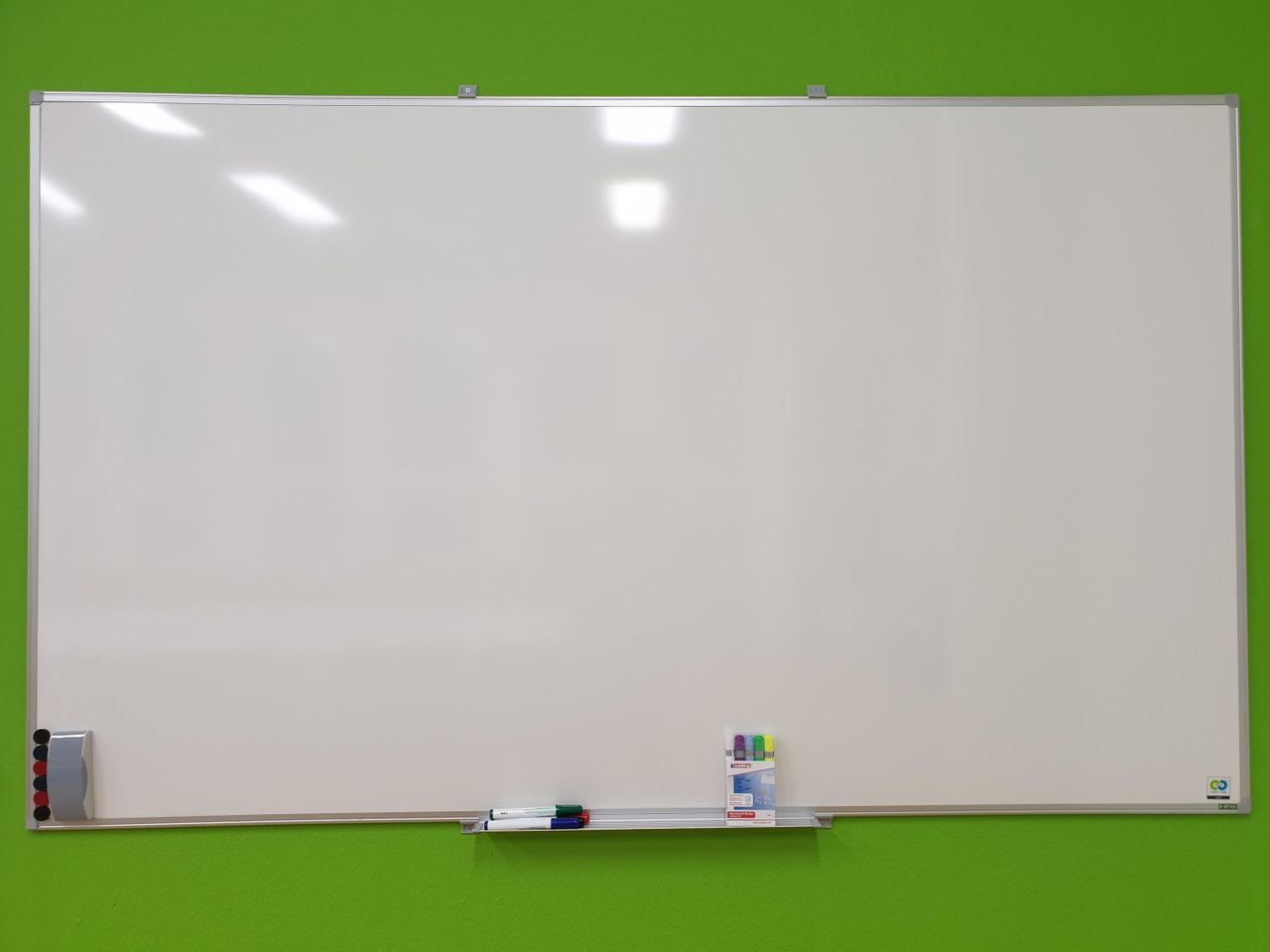 Rest of the World Kundengespräch  Sitzungszimmer image 7