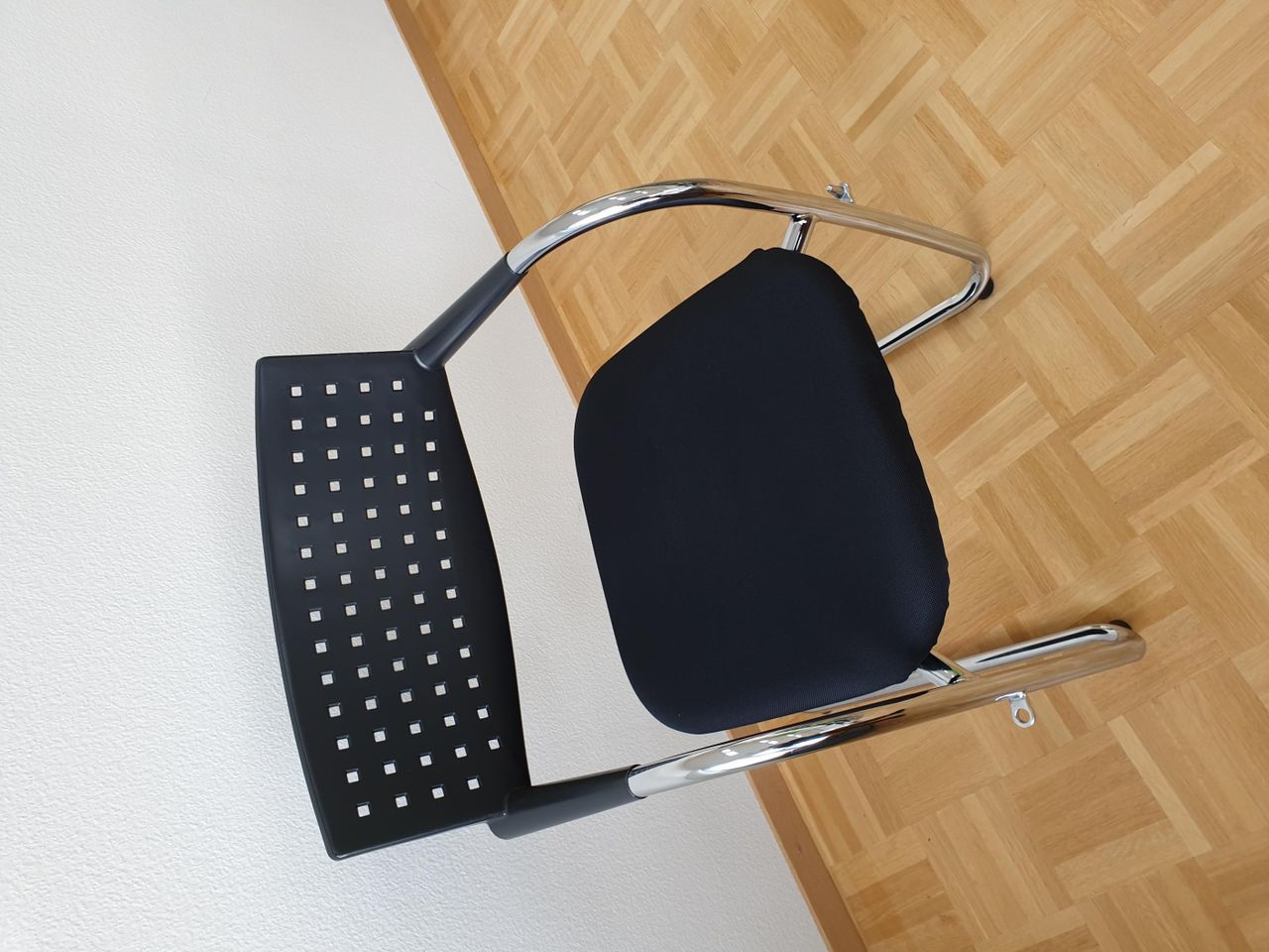 Rest of the World Kundengespräch  Sitzungszimmer image 8