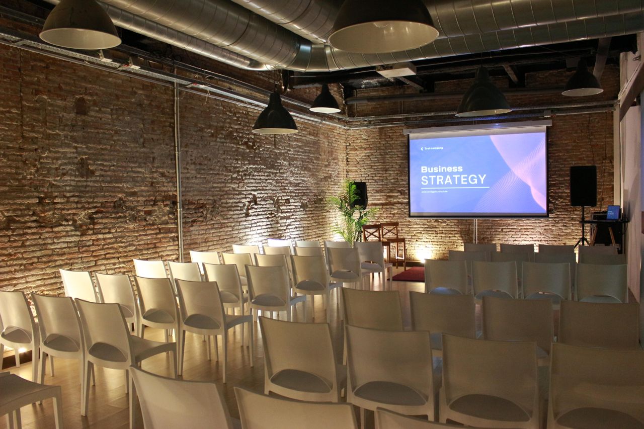 Barcelona  Meeting room Valkiria Hub Space - Auditorium image 2