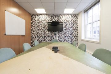 London Creative Meeting Coworking space Douglas image 1