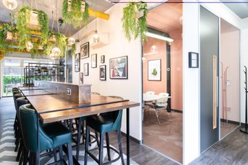 Rest van de wereld  Vergaderzalen Meeting Room 1: The Pink Room image 1