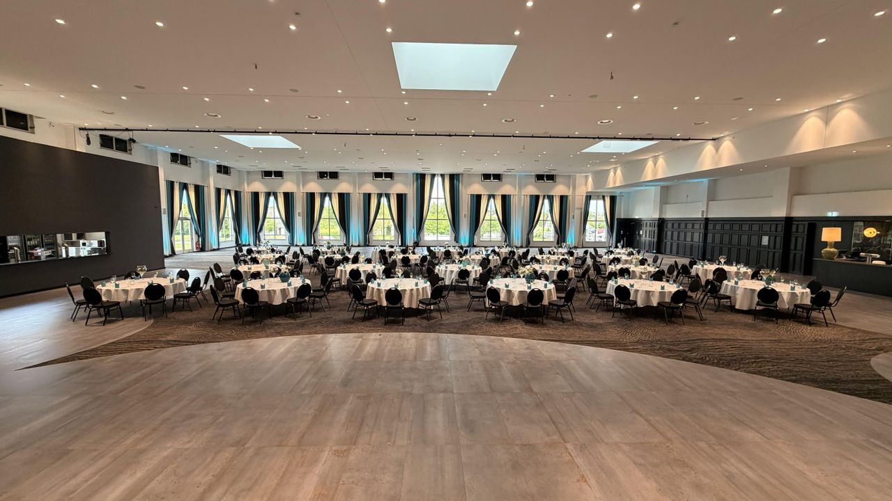 Dobbin-Linstow Christmas Party Function Room Valkensaal image 1