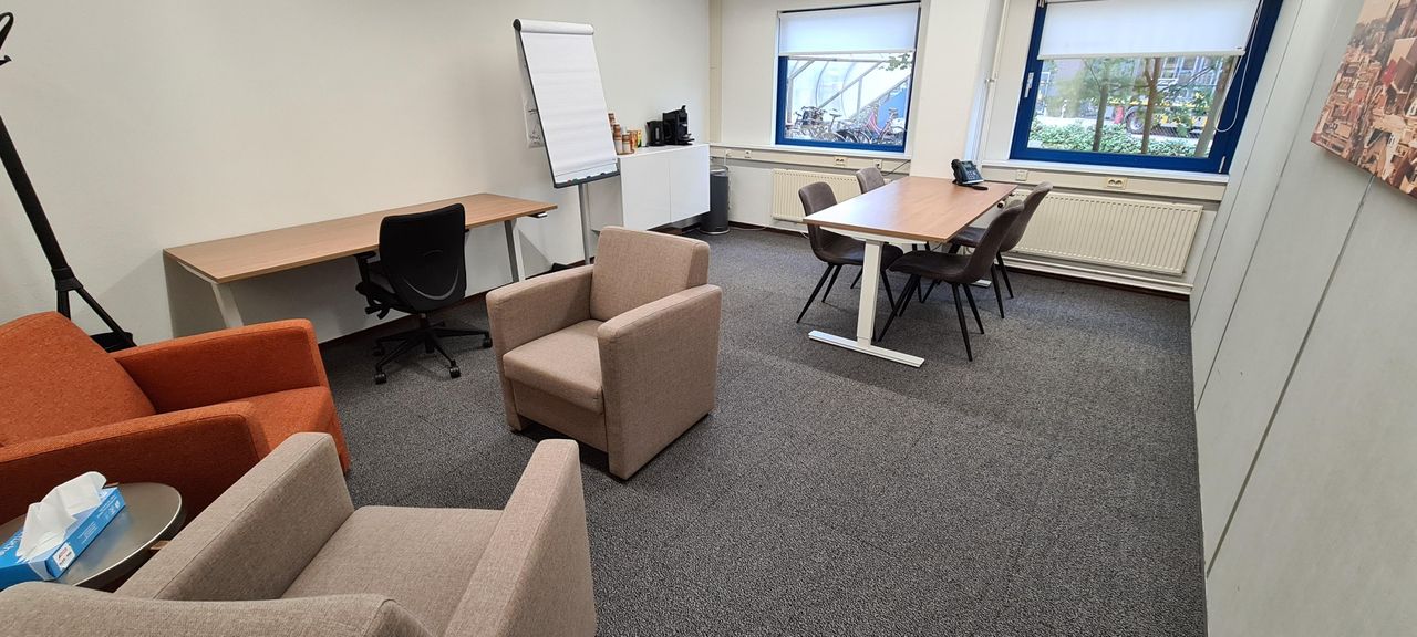 Nieuwegein Klantafspraak Vergaderruimtes en vergaderlocaties Blauwe flexwerk kantoor image 1