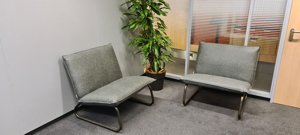 Goes Klantafspraak Vergaderruimtes en vergaderlocaties Gele coachkamer image 1