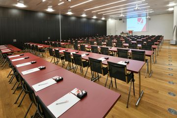 Zürich  Seminar rooms Grosses Auditorium image 1