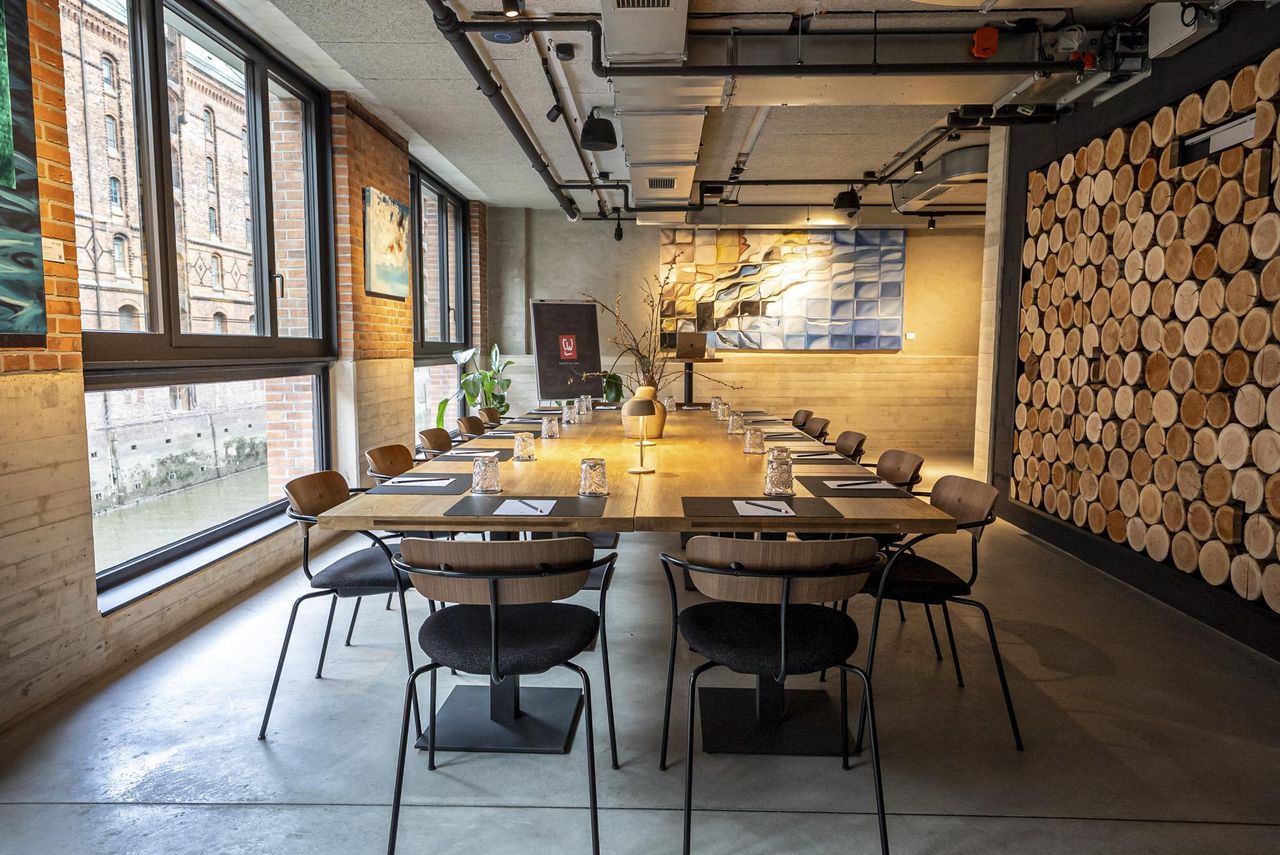 Hamburg  Corporate event space Canal House image 6