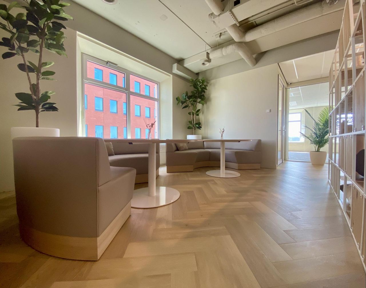 Rotterdam Mobiel Werken Business Center Office for a Day - Nordic- 8.06 image 2