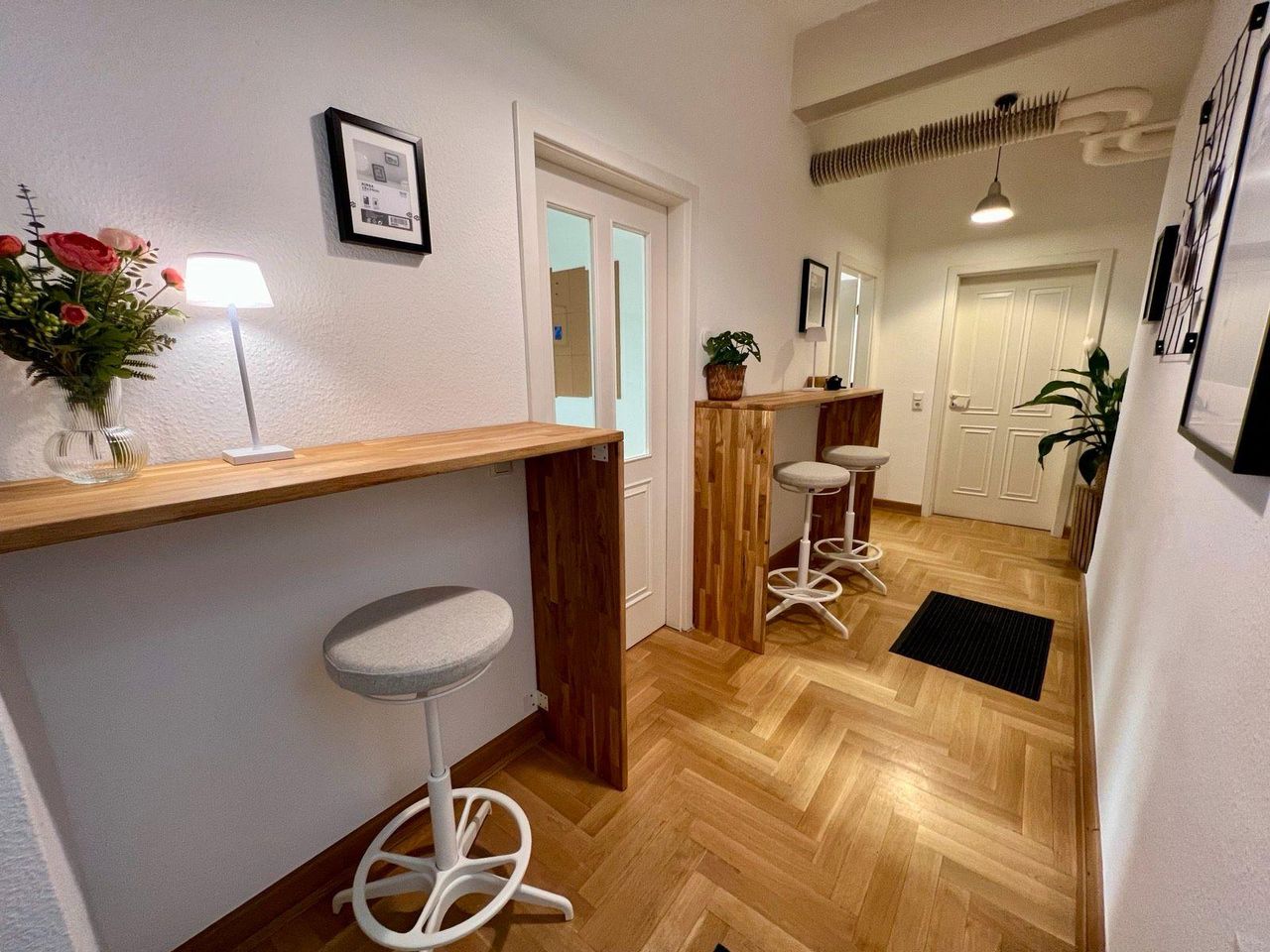 Cologne  Coworking space Schreibtisch 2 image 0