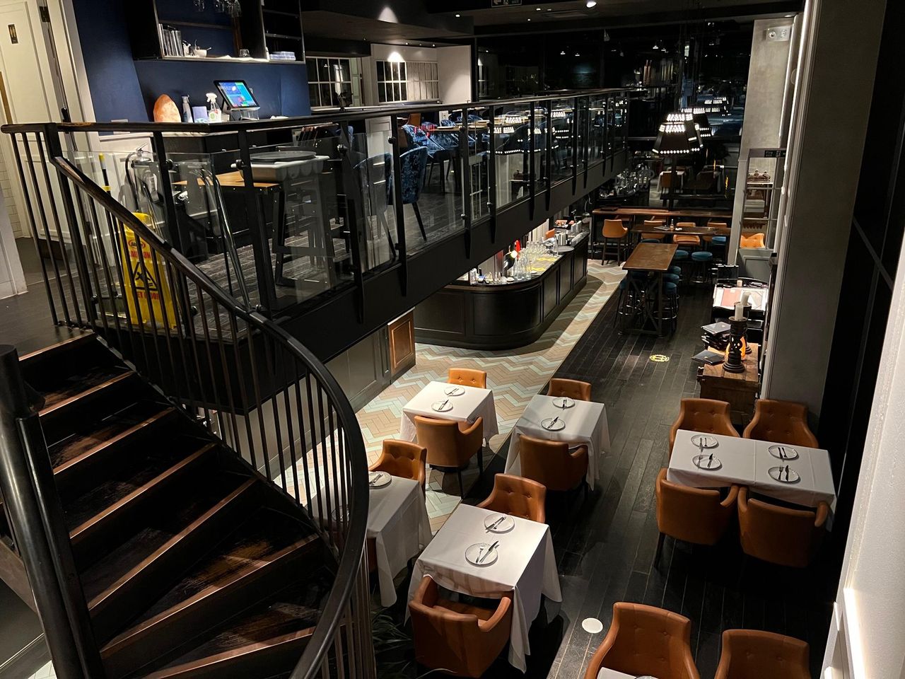 London  Restaurant Mezzanine Area with booths image 2
