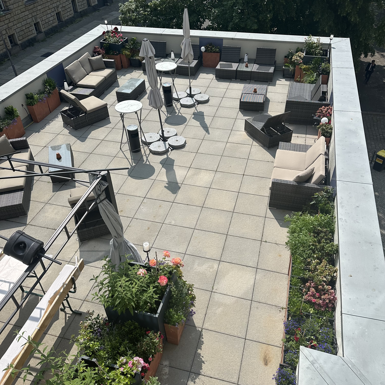 Berlin Teamsitzung Open Air Location Terrasse image 2