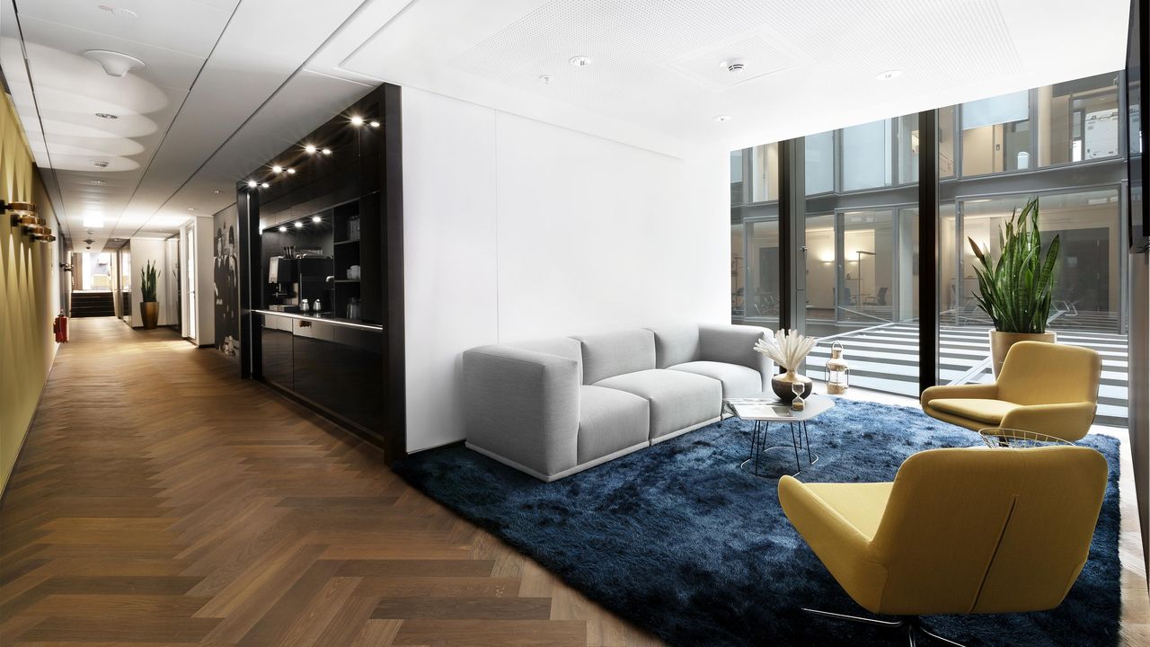 Hamburg Offsite Meeting Business Center Ringo Starr image 1