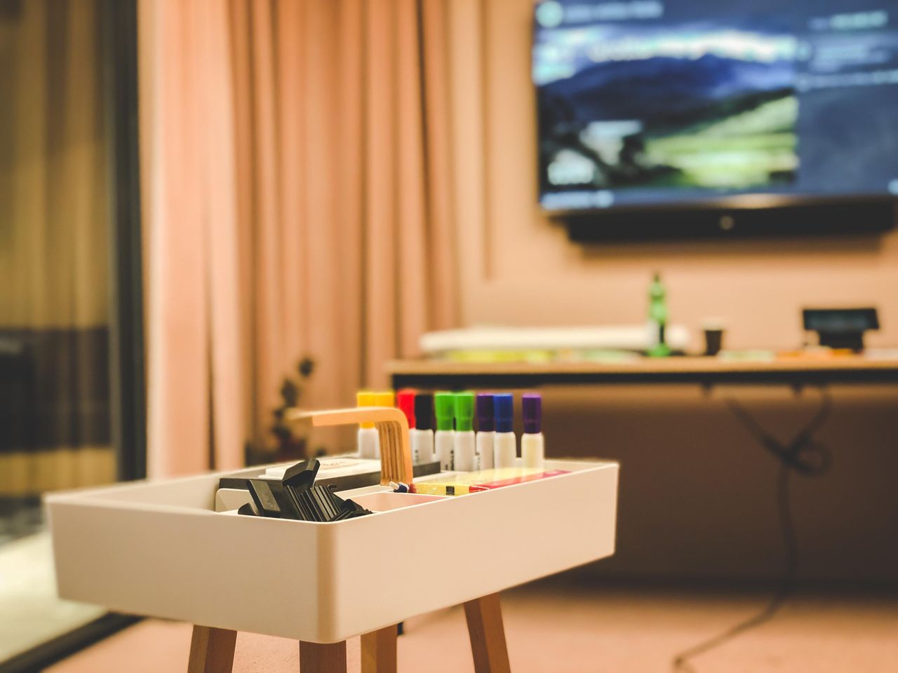 Zürich Kundengespräch  Grotto image 2