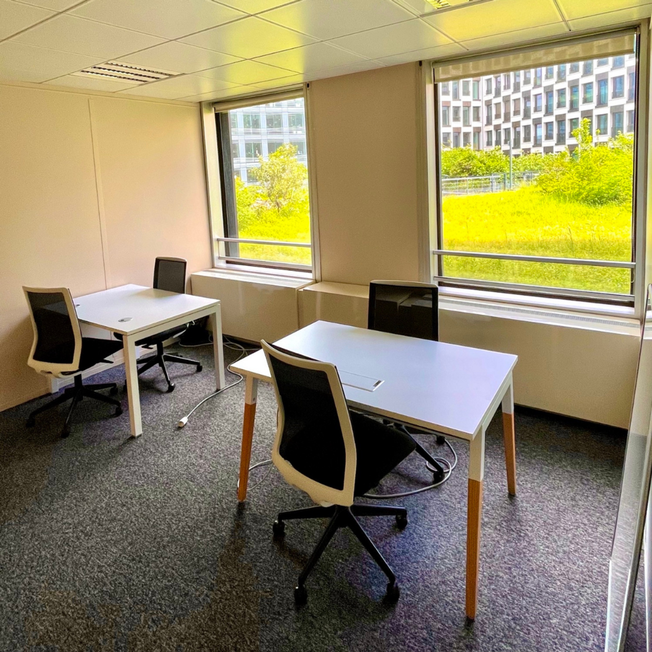 Paris  Coworking space Bureau N10 image 1