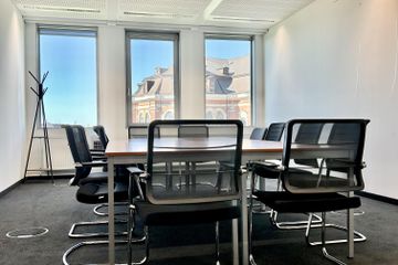 Rest der Welt Mobiles Arbeiten Business Center Meeting-Raum Bach image 1