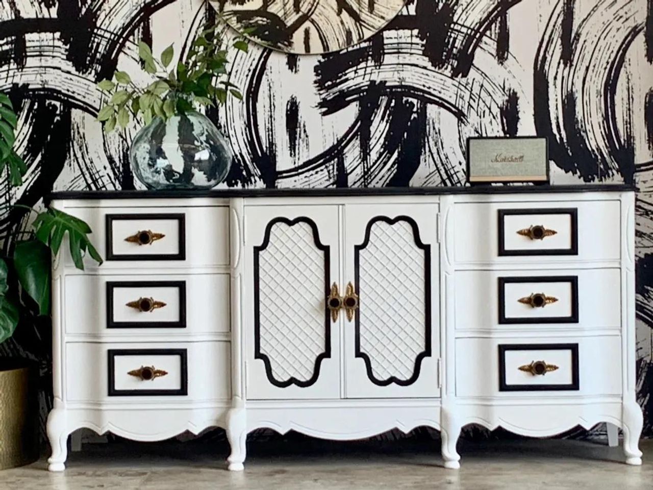 Los Angeles Presentation Galerie Brightly Lit Multi Set Colorful Event Space image 10