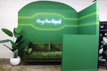 Los Angeles Presentation Galerie Brightly Lit Multi Set Colorful Event Space image 16