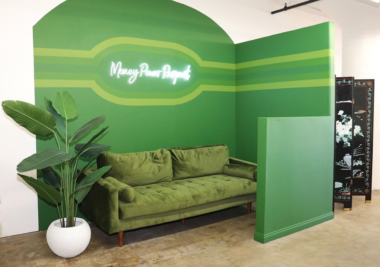 Los Angeles Presentation Galerie Brightly Lit Multi Set Colorful Event Space image 18