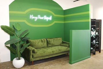 Los Angeles Presentation Galerie Brightly Lit Multi Set Colorful Event Space image 18