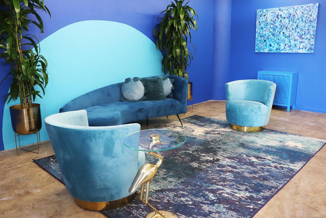 Los Angeles Presentation Galerie Brightly Lit Multi Set Colorful Event Space image 4