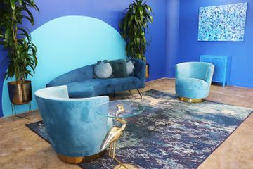 Los Angeles Presentation Galerie Brightly Lit Multi Set Colorful Event Space image 4