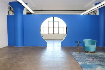 Los Angeles Presentation Galerie Brightly Lit Multi Set Colorful Event Space image 1