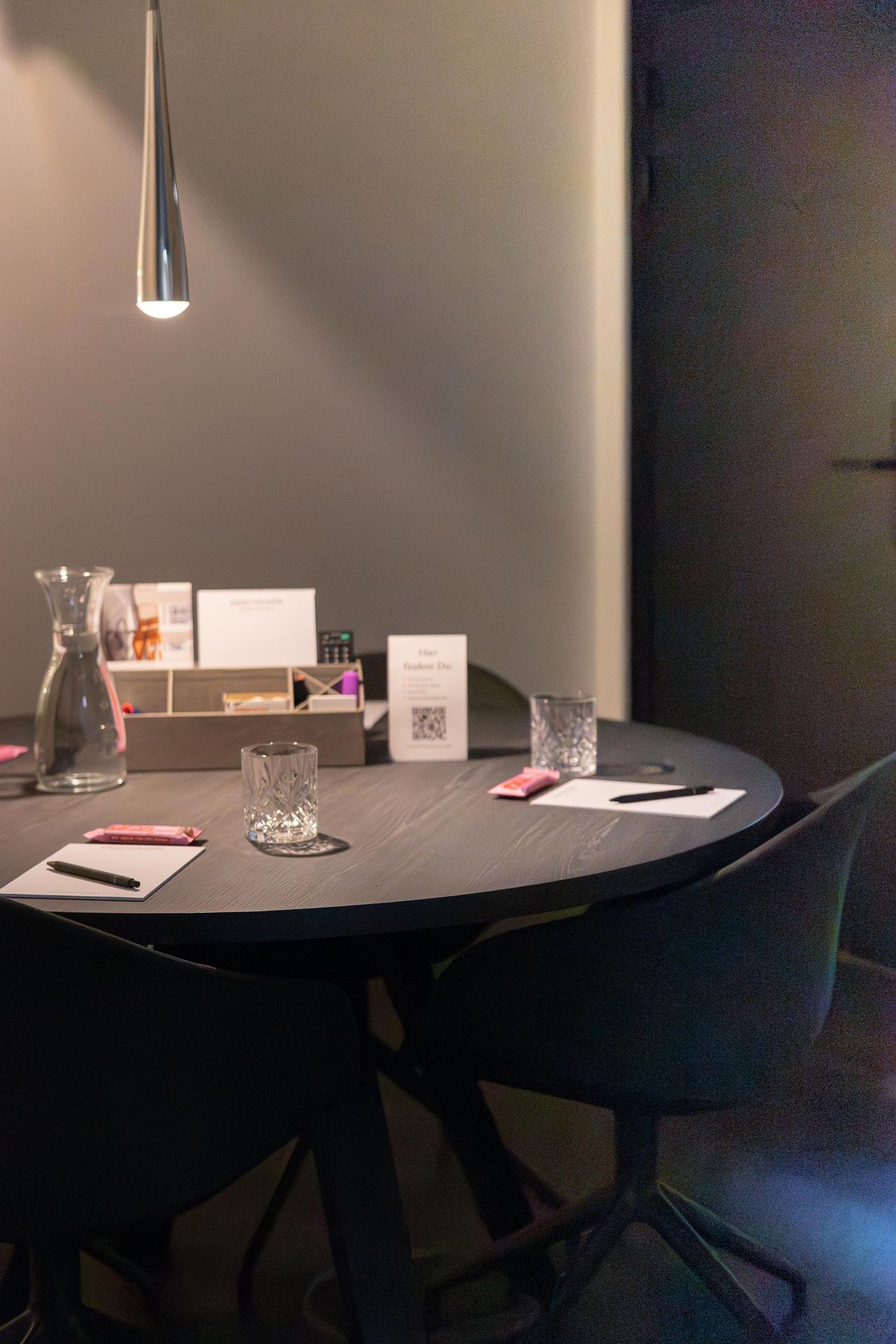 Hamburg Kreatives Meeting Workshop spaces Meetingraum für 4 Personen image 2