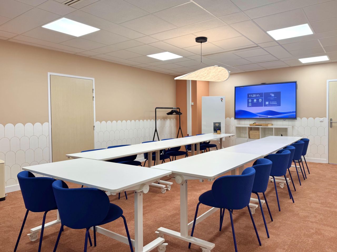 Puteaux  Coworking spaces Ecailles image 0