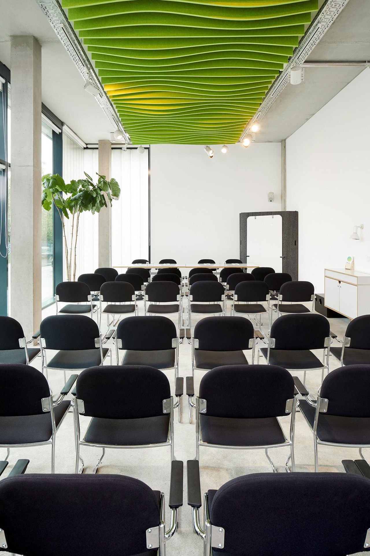 Berlin  Workshop-Räume Patrice Lumumba image 1