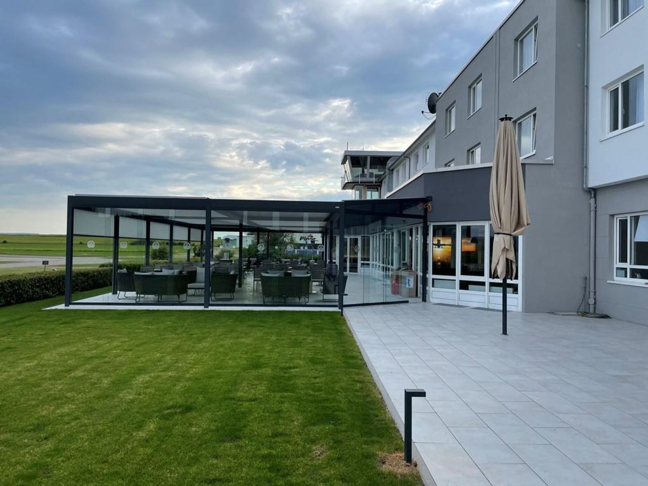Donaueschingen  Meetingräume Panorama Terrasse image 3