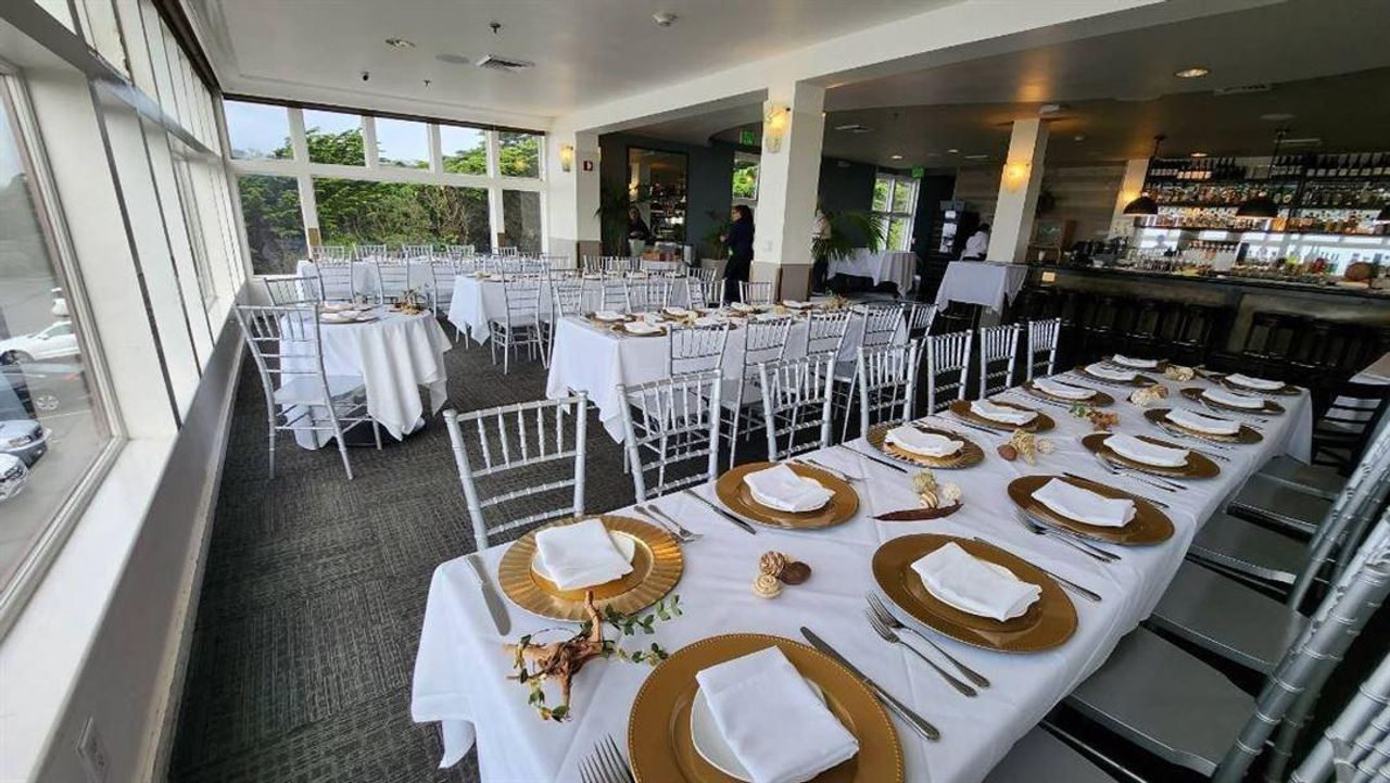 San Francisco  Restaurant Beach Chalet Brewery & Restaurant image 10