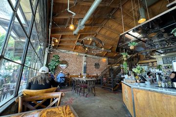 Los Angeles Café Paper or Plastik Cafe image 6